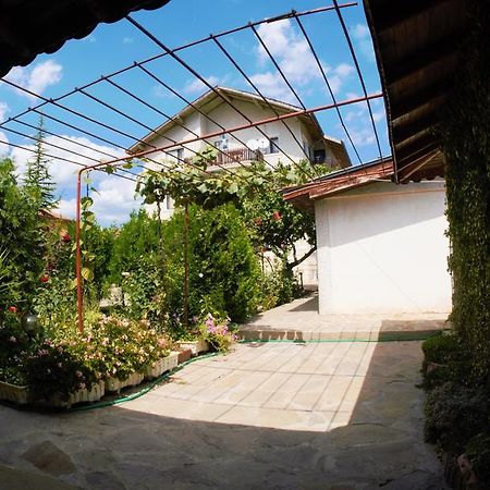 Atanasovi House Hotel Shkorpilovtsi Bagian luar foto