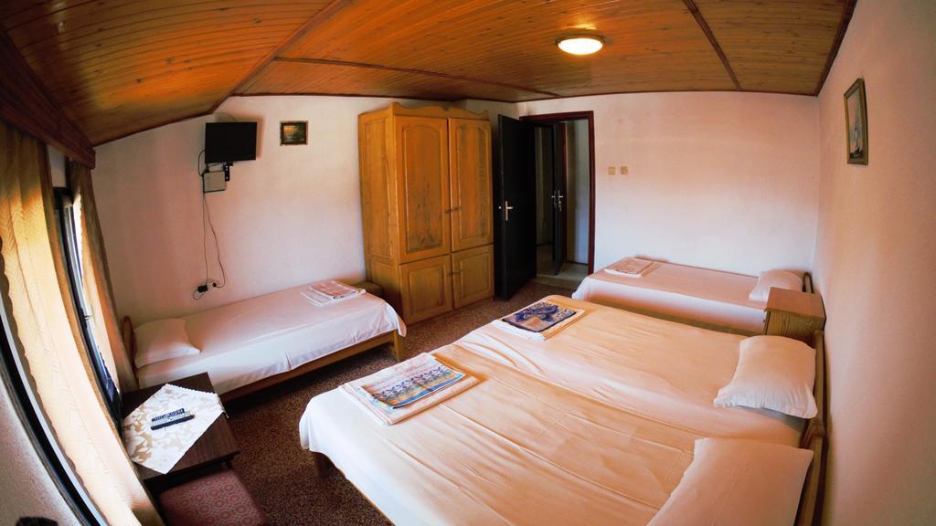 Atanasovi House Hotel Shkorpilovtsi Bagian luar foto