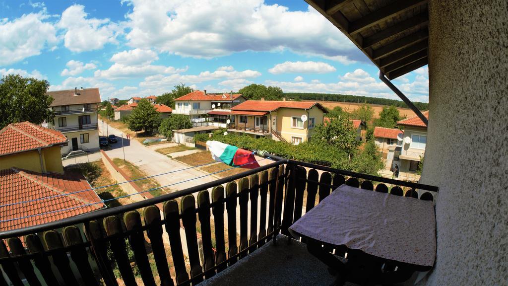 Atanasovi House Hotel Shkorpilovtsi Bagian luar foto
