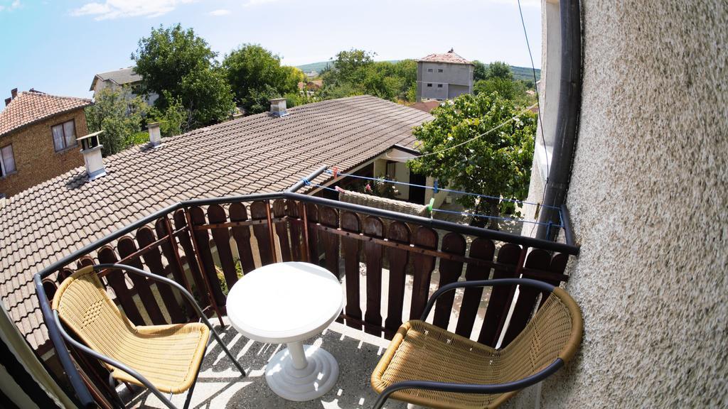 Atanasovi House Hotel Shkorpilovtsi Bagian luar foto